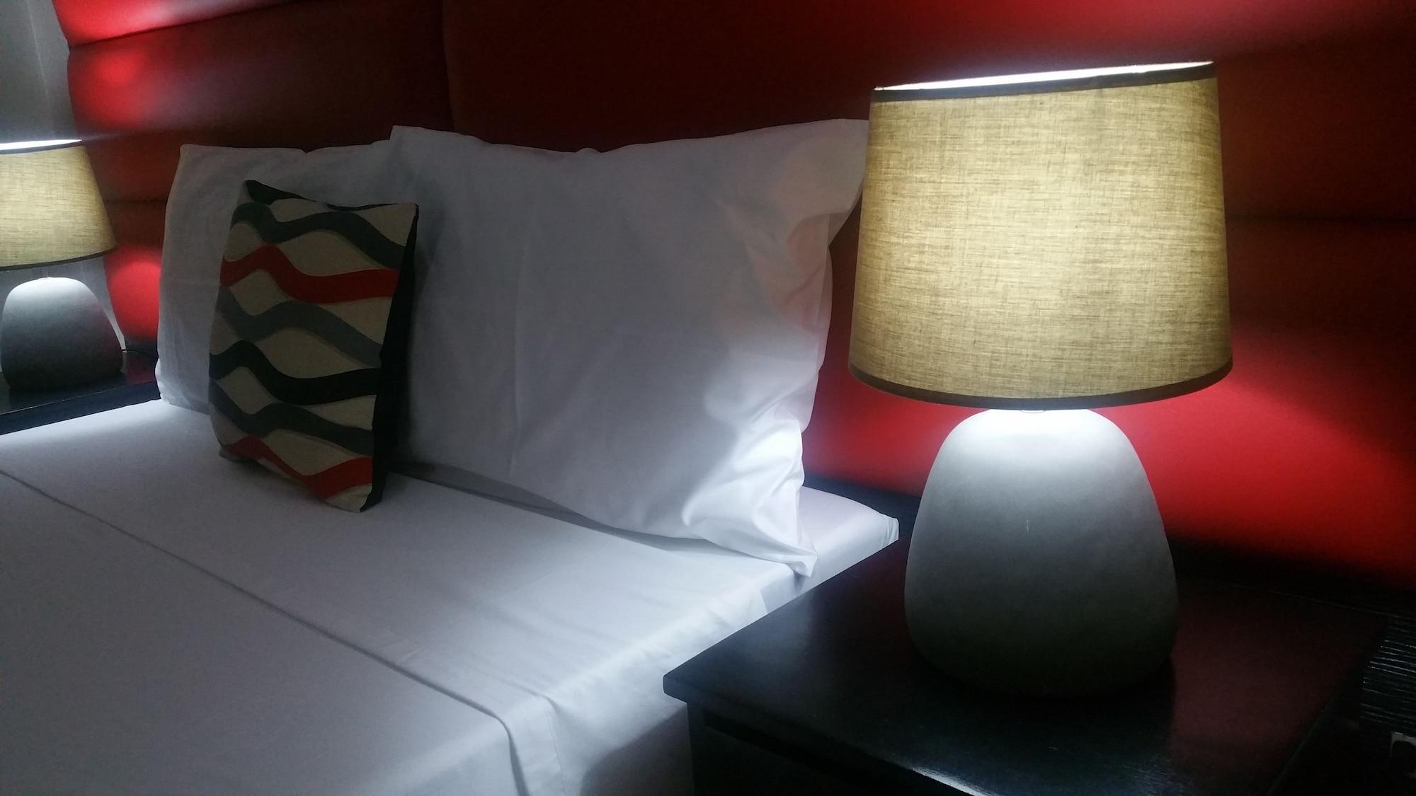 ลักชัวรี สวีท 5 Aparthotel อังเฮเลส ภายนอก รูปภาพ