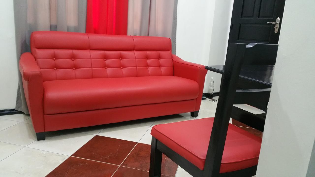 ลักชัวรี สวีท 5 Aparthotel อังเฮเลส ภายนอก รูปภาพ